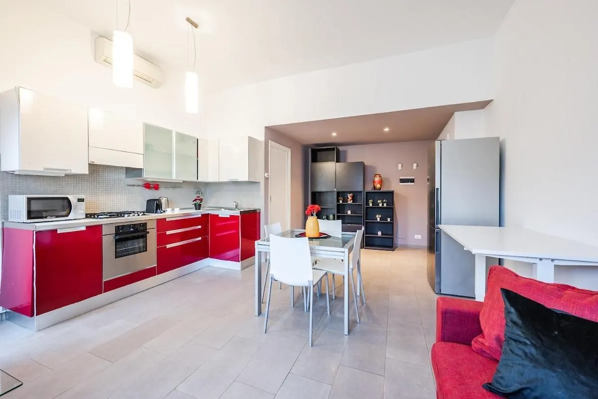 Milano Centro Duomo-Wifi-Metro Apartment 0*, Milan